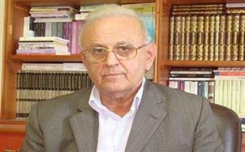 أحمد يوسف داود.. شاعر الكلمة الحرة ومؤلف "فردوس الجنون"