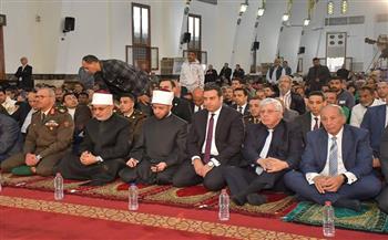 وزيرا  "الأوقاف و التعليم العالي"  ومفتي الجمهورية يؤدون صلاة الجمعة بالمسجد العباسي في بورسعيد