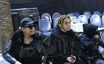 بدء عزاء الفنان طارق الأمير من مسجد الـ رشدان بمدينة نصر| صور