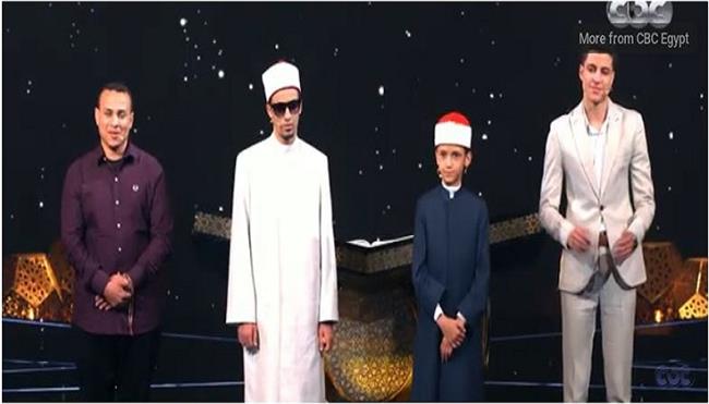 متنافسو الحلقة 13 من برنامج «دولة التلاوة» يبتهلون جماعيًا لتخفيف التوتر (فيديو)