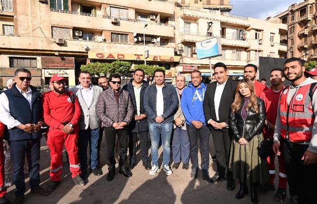 وزير الرياضة يشيد بجهود الهلال الأحمر للدعم الإنساني والمجتمعي  