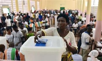 انطلاق الانتخابات التشريعية في كوت ديفوار وسط حضور كثيف للمرشحين المستقلين