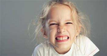 الجز على  الأسنان ليلاً..هل له أسباب نفسية؟