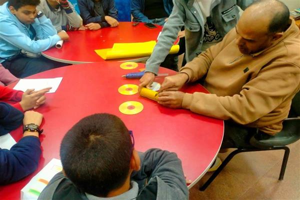 ورشة لتدوير خامات البيئة بمركز الإبداع الفني بدمنهور 