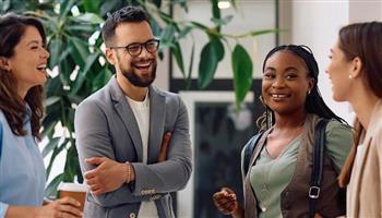 في السنة الجديدة.. استراتيجيات تساعدك على تحسين علاقاتك الاجتماعية