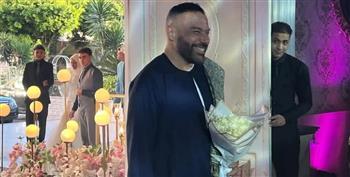 بالجلباب الصعيدي.. محمد خميس يحتفل بحفل زفافه 