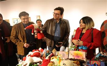 وزير الثقافة يشهد فعاليات "كريسماس بالعربي" ويشيد بالفرق المشاركة 