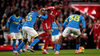 الدوري الإنجليزي.. وولفرهامبتون يقلص النتيجة أمام ليفربول في 60 دقيقة