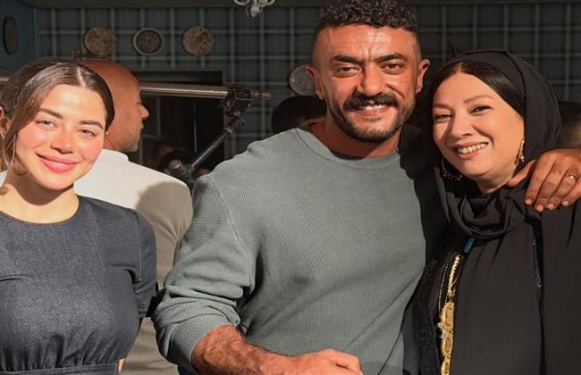 يارا السكري تنشر صور من كواليس مسلسل "علي كلاي" 