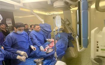 الصحة: خبير دولي يجري 4 قساطر قلبية معقدة لعلاج الانغلاق الكلي المزمن للشريان التاجي بزايد التخصصي «مجانًا»