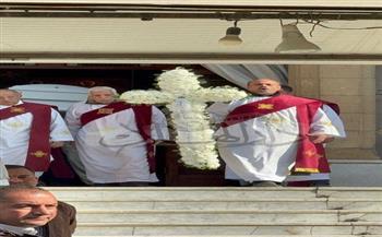 لحظة خروج جثمان المخرج داوود عبد السيد