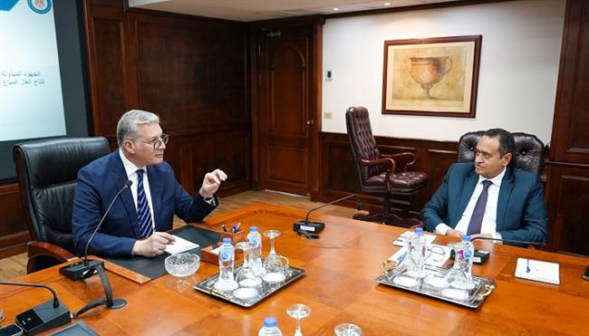 وزير البترول: أكثر من 14 بئرًا لاستكشاف الغاز بالبحر المتوسط في خطة 2026