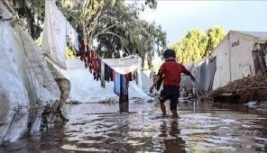  اللجنة المصرية تواصل إغاثة الفلسطينيين المتضررين من المنخفض الجوي في غزة