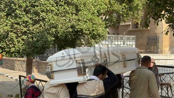 وصول جثمان المخرج داوود عبد السيد لكنيسة مارمرقس بمصر الجديدة