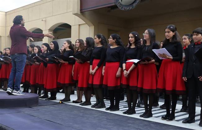 وزير الثقافة يشهد فعاليات “كريسماس بالعربي”