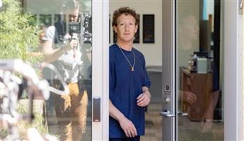 أزمة "كهف الخفافيش".. زوكربيرغ يواجه غضب جيرانه بتوزيع هدايا فاخرة