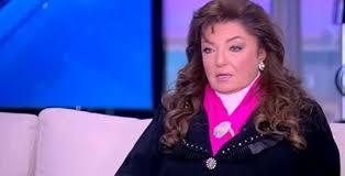 هدى رمزي: غير راضية عن الأعمال التي تُعرض حاليًا والموضوعات لا تشبه مجتمعنا  