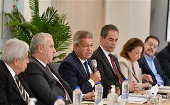 اللجنة الرئيسية لتطوير الإعلام المصري تناقش سبل إعداد التقرير النهائي للجنة في شكل توصيات قابلة للتنفيذ