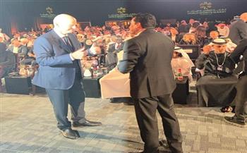 وزير الشباب والرياضة يشارك في القمة العالمية للرياضة بدبي.. صور