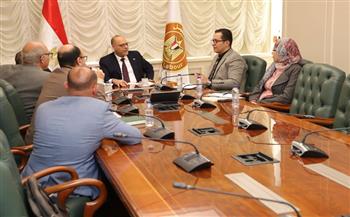 وزير العمل يبحث التعاون المشترك مع مركز بحوث وتطوير الفلزات