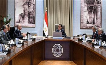 رئيس الوزراء يتابع خطة التوسّع في طرح المزيد من الشركات بالبورصة خلال العام المقبل