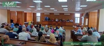 محافظ الشرقية يثمن مجهودات لجنة ذوى الهمم بالديوان العام في تدريب 1000 من العاملين بالجهاز الإداري 