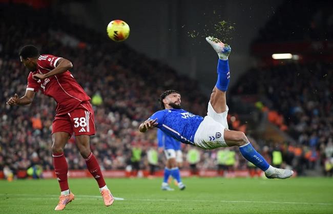 الدوري الإتجليزي.. ربع ساعة سلبية بين ليفربول وسندرلاند في معقل الريدز  