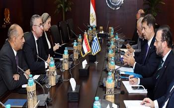 مساعد وزير الاستثمار يبحث مع نائب وزير الخارجية اليوناني تعزيز التعاون الاقتصادي بين البلدين