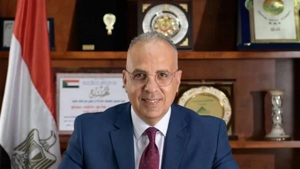 وزير الري يؤكد أهمية مشروع تحديث أنظمة وأجهزة التشغيل والتحكم والمراقبة لمفيض قناطر إسنا الجديدة