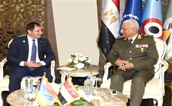 قادة القوات المسلحة المصرية يعقدون لقاءات ثنائية مع الوفود العسكرية في "إيديكس 2025"