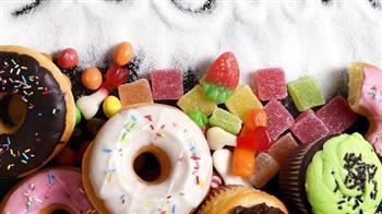 أسباب الإفراط في تناول السكريات في الشتاء