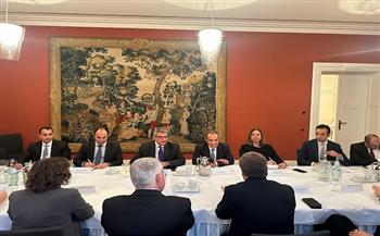 وزير الخارجية يعرب عن التطلع لجذب مزيد من الاستثمارات الألمانية إلى السوق المصرى