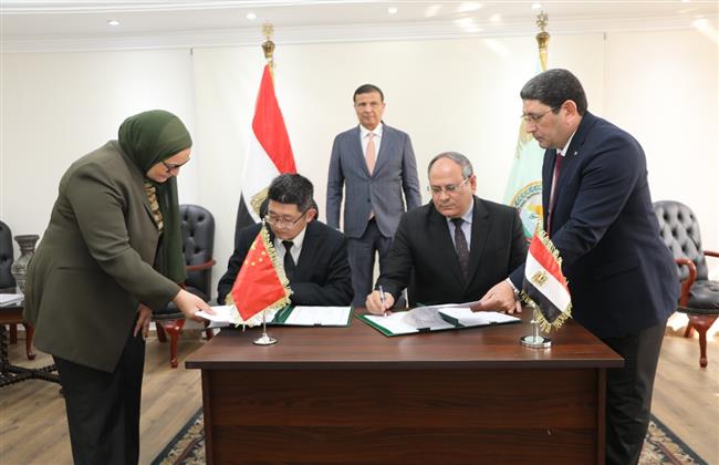 وزير الزراعة يشهد توقيع مذكرة تفاهم بين "البحوث الزراعية" وأكاديمية علوم صينية في مجال تعزيز القدرات البحثية