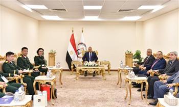 وزير الدولة للإنتاج الحربي يبحث مع ممثلي وزارة الدفاع الفيتنامية أوجه التعاون المشترك