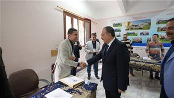 وسط أجواء من الانضباط.. محافظ أسيوط يتفقد لجان الدائرة الثالثة