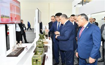 وزير الدولة للإنتاج الحربي يتفقد أجنحة عدد من الشركات المشاركة بمعرض "EDEX 2025"