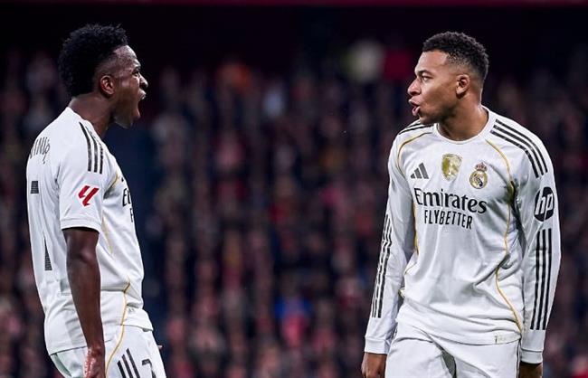 الدوري الإسباني.. ريال مدريد يكتسح "بيلباو" بثلاثية نظيفة ويواصل مطارة برشلونة