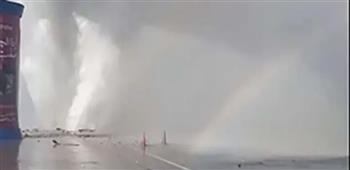   شلل مروري بشارع التسعين في التجمع الخامس بعد انفجار ماسورة مياه