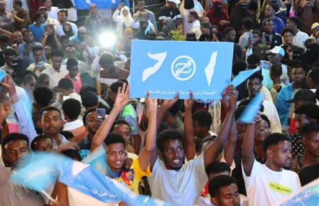 مظاهرات حاشدة في مقديشو ومدن صومالية أخرى رفضاً للانتهاكات الإسرائيلية