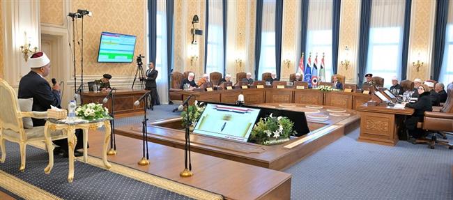 الرئيس السيسي يؤكد أهمية دور التعليم والمساجد والكنائس والإعلام في مواجهة التحديات