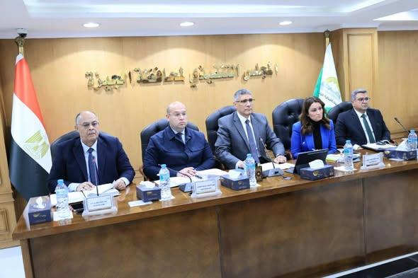 محافظ الجيزة: رفع كفاءة محيط الكنائس والطرق المؤدية وتكثيف الخدمات خلال احتفالات عيد الميلاد المجيد 