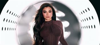 هيفاء وهبي تتألق بإطلالة جذابة وتروج ل “ميجا هيفا 2”