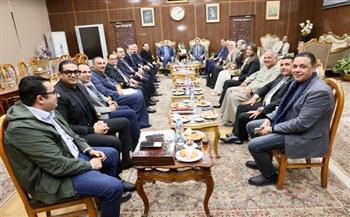 محافظ المنوفية يناقش عدد من المشروعات التنموية والخدمية