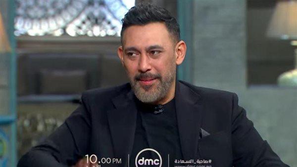 عمرو مصطفى ضيف إسعاد يونس في صاحبة السعادة.. الأحد