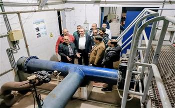 رئيس الشركة القابضة يتفقد مشروعات حياة كريمة بمركز الشهداء بالمنوفية