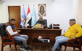 رئيس مدينة الغردقة يبحث 14 طلبا خلال اللقاء الدوري للمواطنين