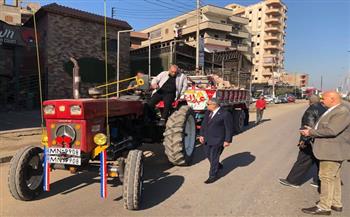 محافظ الدقهلية يصادر جرار زراعي لإلقاء مخلفات الهدم على الطريق العام بالسنبلاوين 