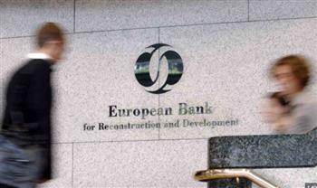 البنوك الأوروبية تتجه لتسجيل أقوى أداء سنوي منذ 1997 مع طفرة أرباح وموجة اندماجات