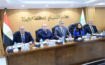 محافظ الجيزة: رفع كفاءة محيط الكنائس والطرق المؤدية وتكثيف الخدمات خلال احتفالات عيد الميلاد المجيد 