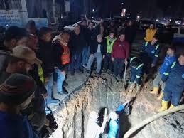 رئيس مياه الدقهلية يتابع إصلاح كسر خط مياه العكرة بشرق المنصورة